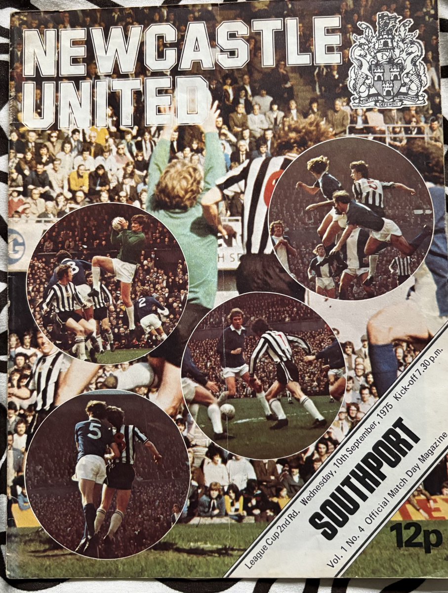 NUFCProgrammes's tweet image. Programme of the Day Number 807
Newcastle United v Southport
1975/6 League Cup 2nd Round
United romping to a 6-0 win with Alan Gowling bagging 4 and Paul Cannell scoring the other 2
Att 23352