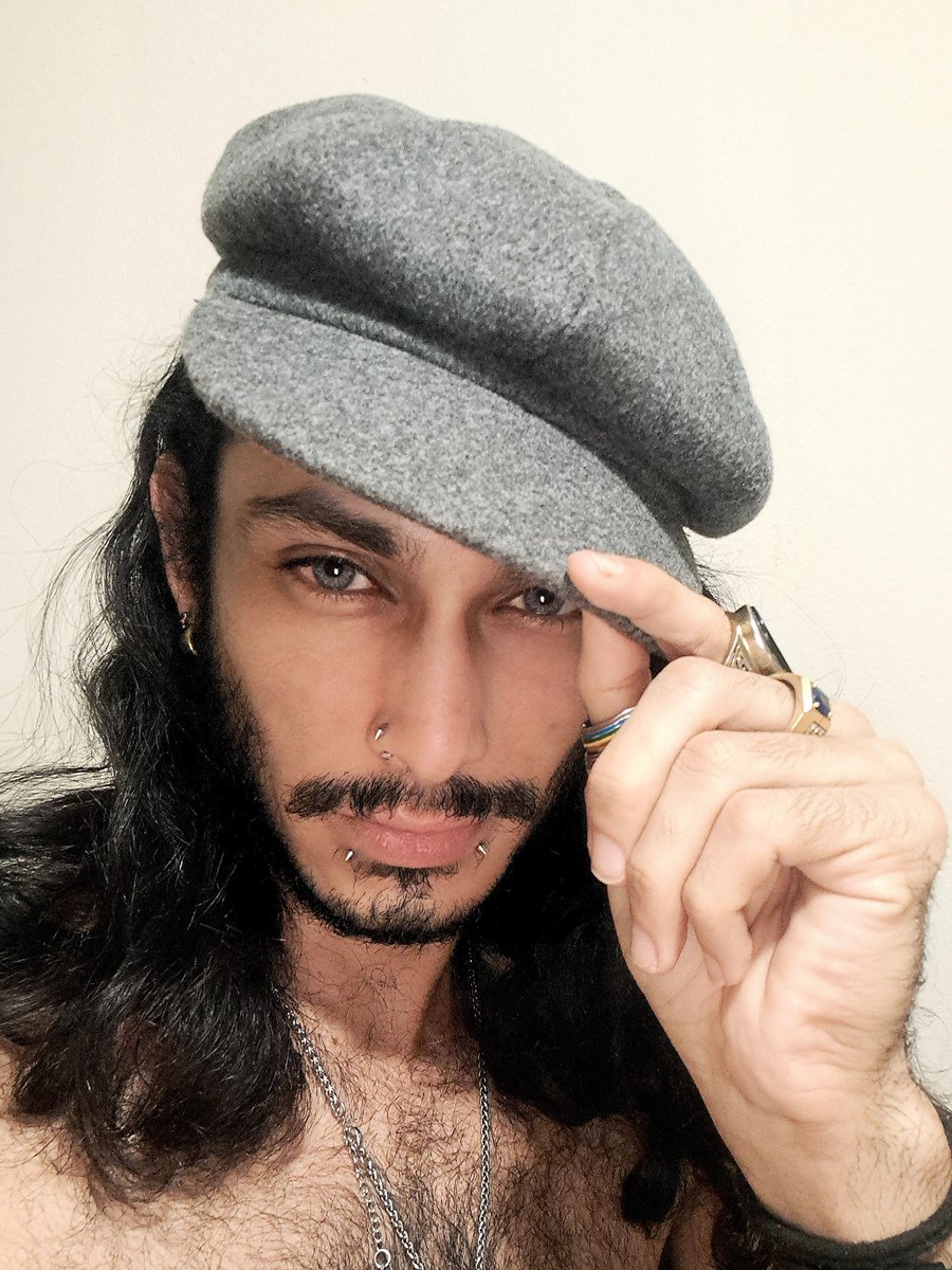 Hole holeee mis amores, no me fui, solo estaba en una batalla que tenía pendiente, la cual gané absolutamente. Aun no termina del todo,  pero ya puedo decir Jaque Mate.