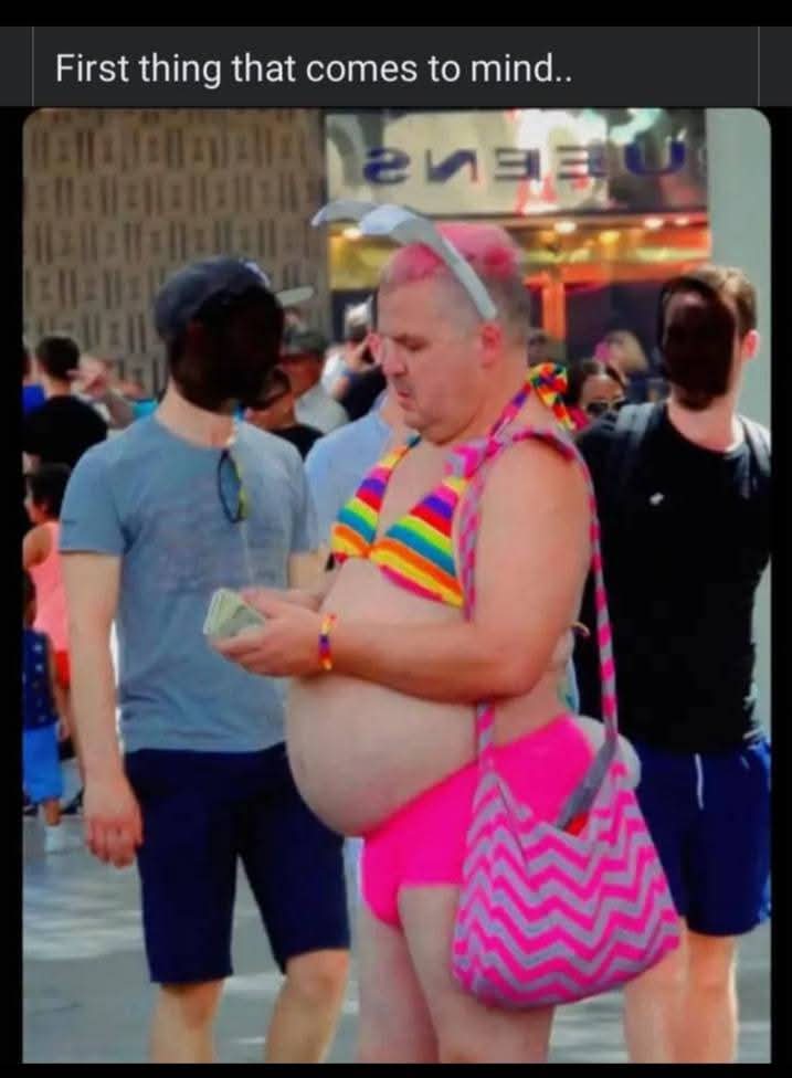 Do people seriously go out in public like that?! 😳