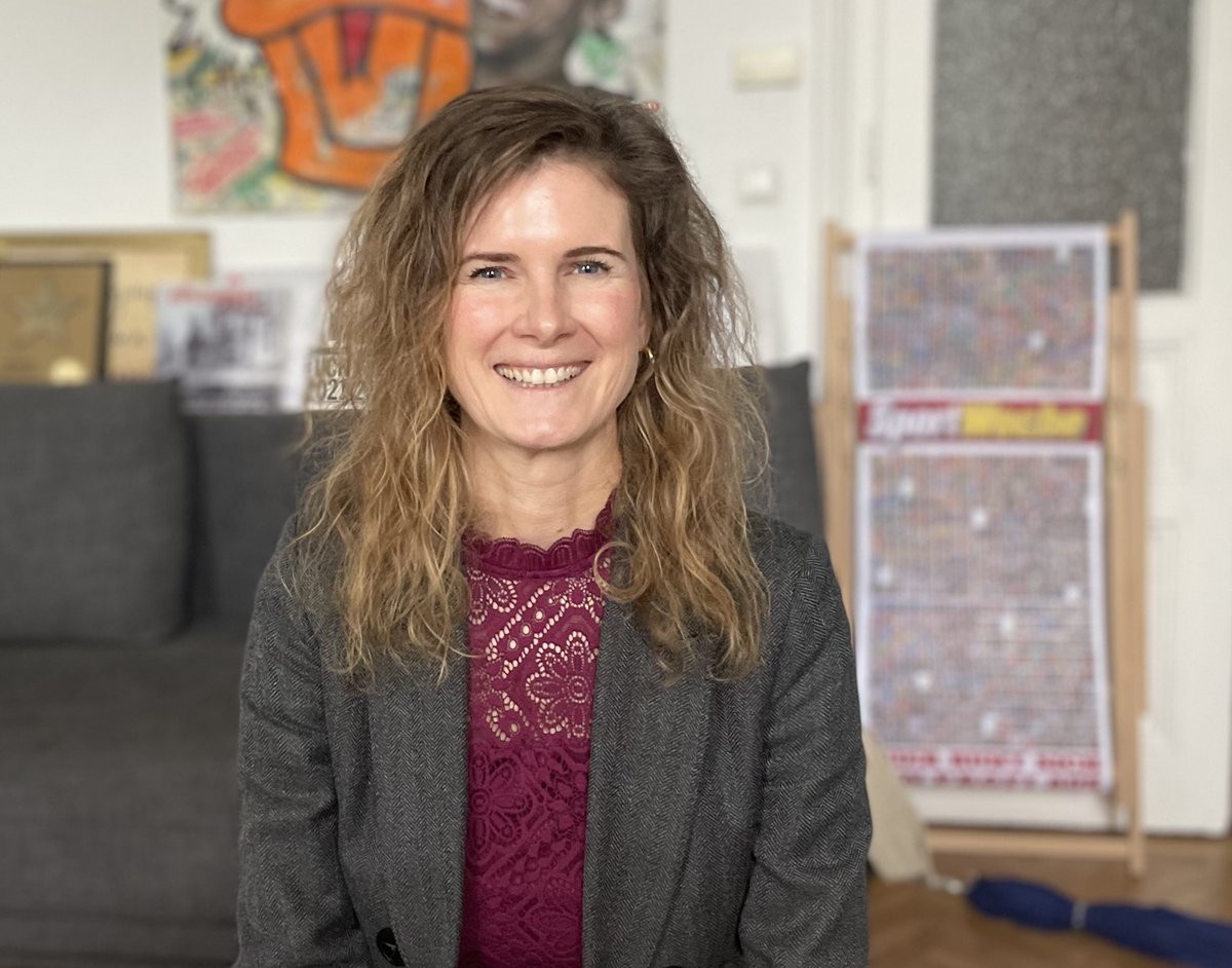 #boersepeople S21/05 by Volksbank im #audiocdpodcast heute hören: audio-cd.at/page/podcast/7…
Martina Schadelbauer ist Bereichsleiterin Vertriebsmanagement bei der Volksbank. . "Gutes zieht Kreise" besprechen wir bei ca. 19:50.