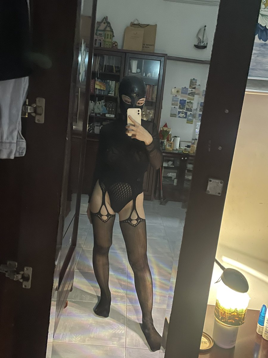 Time to escape the reality! How do I look?!

Any thoughts?