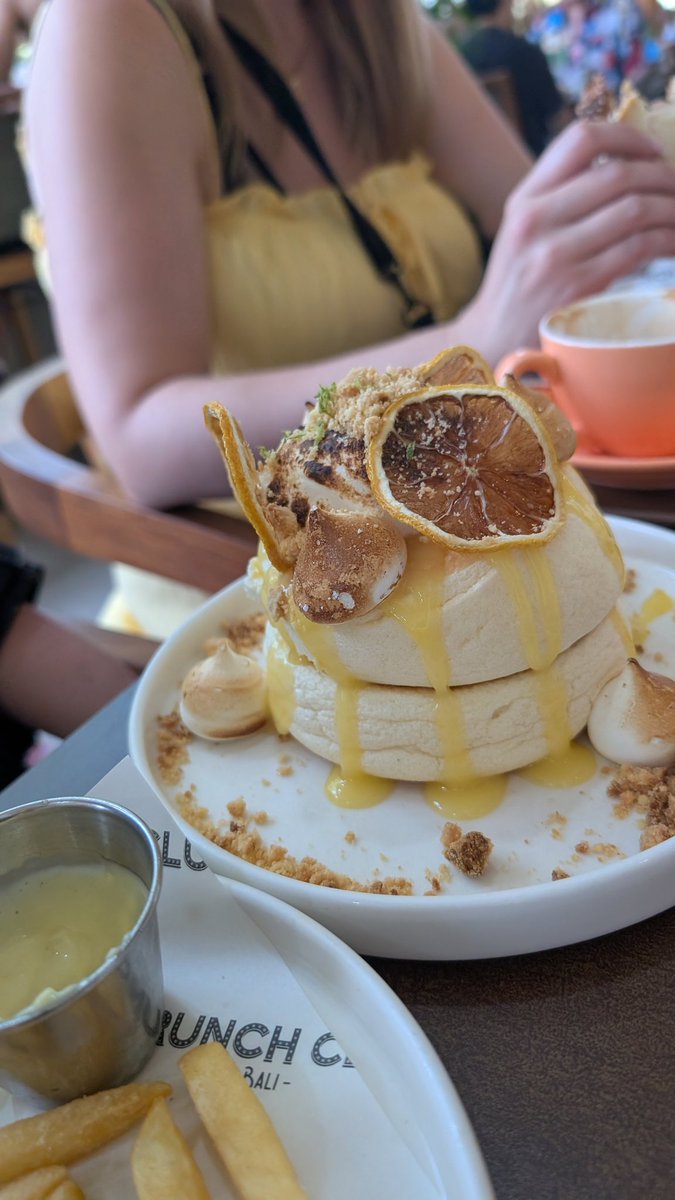 spidicus's tweet image. What's for lunch? #Bali #Porncakes