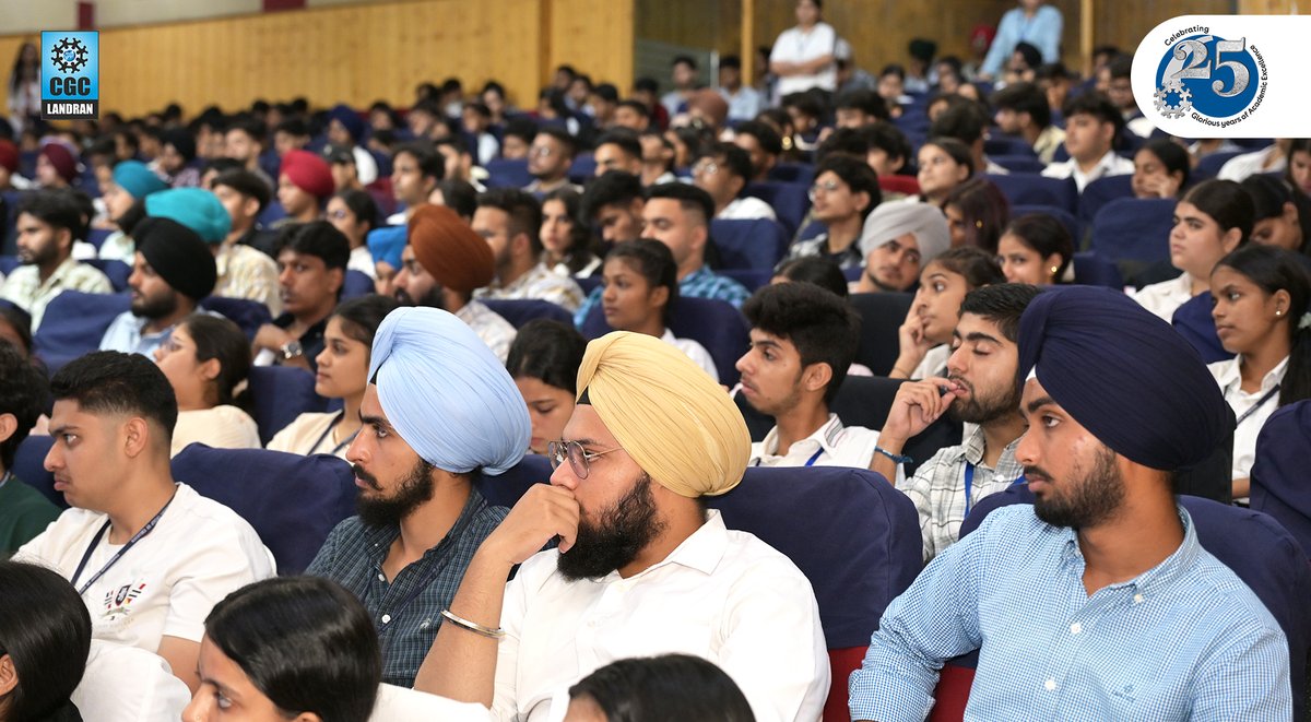 CGCPunjab's tweet image. Dept. of Biotech, CCT- CGC Landran in collab. with Chandigarh Traffic Police organized a seminar on Traffic Rules, Safety Awareness &amp;amp; Good Citizenship for 1st-year students. Students left empowered to create safer roads &amp;amp; a safer society

#CGCLandran #RoadSafety #GoodCitizenship
