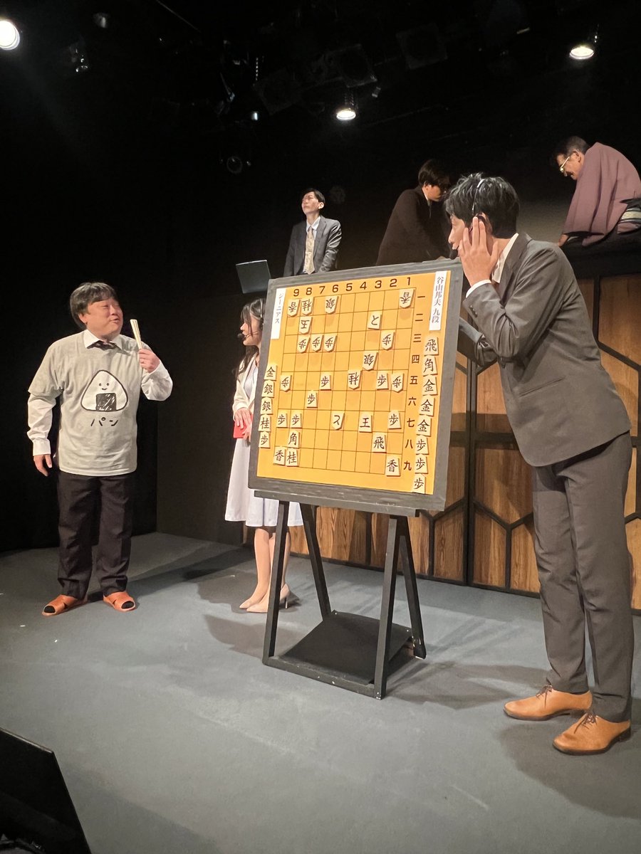 marumiko6123's tweet image. #ラビット
#成り果て
#漆間虹美

昨晩、漆間さん出演の舞台『成り果て』を観劇して来ました！
関西出身の演出家、井保三兎さん(ラビット番長)の、随所に渡る笑いは、ホッコリしました！
また、結婚後の天野高志と陽子の指輪にも、細かい拘りを感じました👍
スーツ姿の漆間さんが、就活生に見えた🙇‍♀️