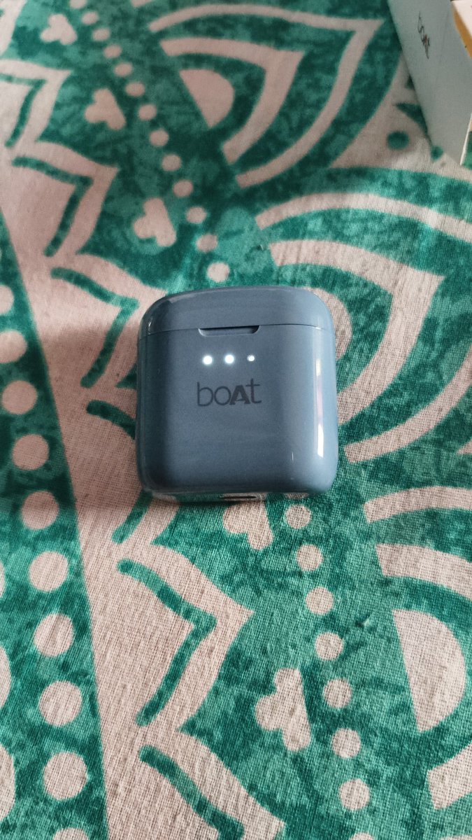 digitalrajjhus's tweet photo. @amazonIN and @RockWithboAt both are not providing proper service to any customer. There are no customer care support, no return, refund options. Both are using AI and there was no solutions. Not recommend to purchase https://t.co/s0yKW6iGdD