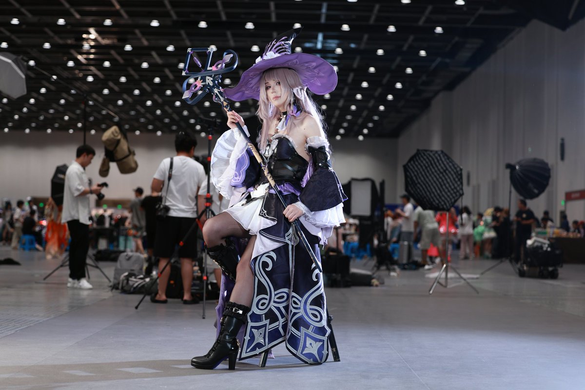 chenchen232's tweet image. 大黑塔场照，（次元依这破裙摆）#cosplay #男娘 #女装 #男娘cos