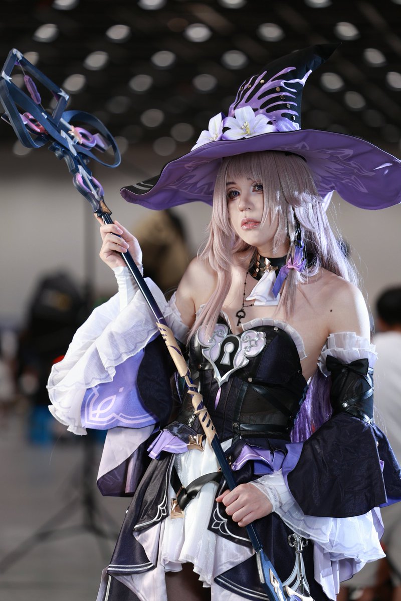 chenchen232's tweet image. 大黑塔场照，（次元依这破裙摆）#cosplay #男娘 #女装 #男娘cos