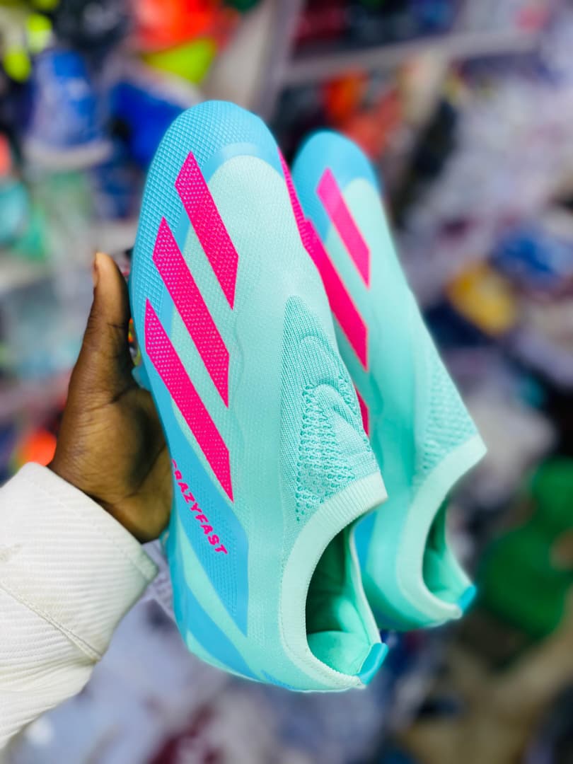 🚨 FOOTBALL GEAR FOR SALE! 🏆
From @prossysportscenter 🔥
📦 We’ve got:
✅ Jerseys (Player, Fans, Replica)
✅ Football boots
✅ Balls
✅ Fair Play kits
📍 Location: Nyumba Kubwa, Arua Park
📲 WhatsApp: 0770302527
🚚 Nationwide Delivery Available!
💰 Prices:
Player Version: 50K