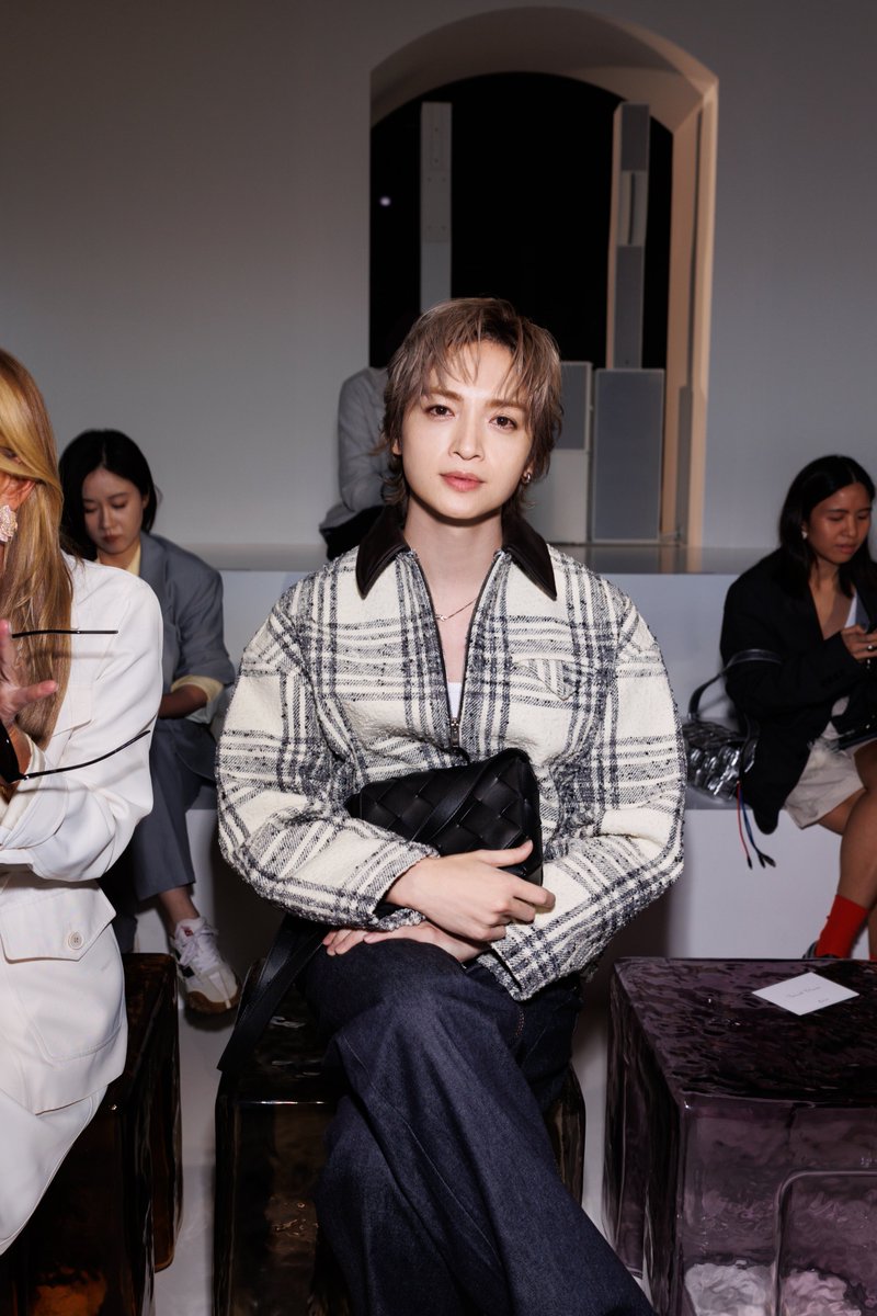 ellejapan tweet picture