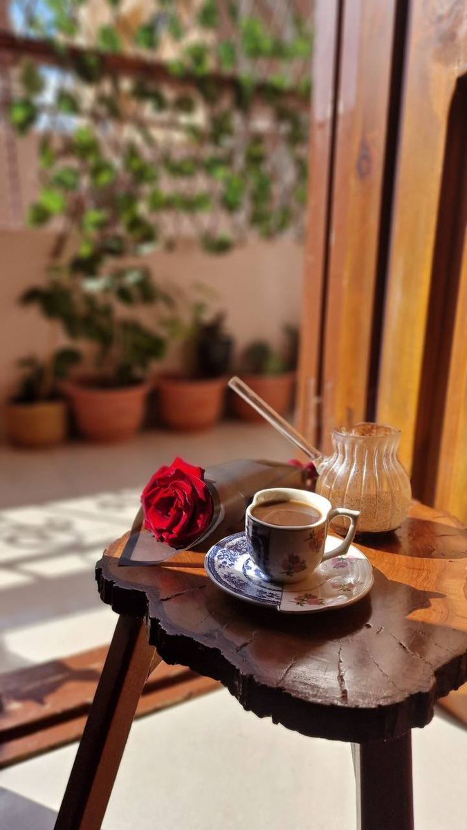 أثمن شراء هو شراء الخواطر .. و ابخس بيع هو بيع الضمائر . 

صباح الخير 🌹
