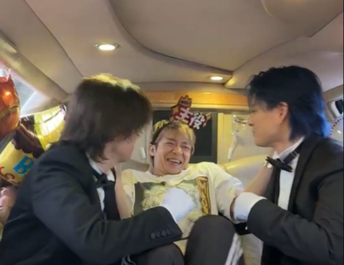 Ni_s1997's tweet photo. 平野紫耀と神宮寺勇太、2人からのキスを拒むことが出来るのは岸優太😂

#Number_i https://t.co/uYIWWT1xea