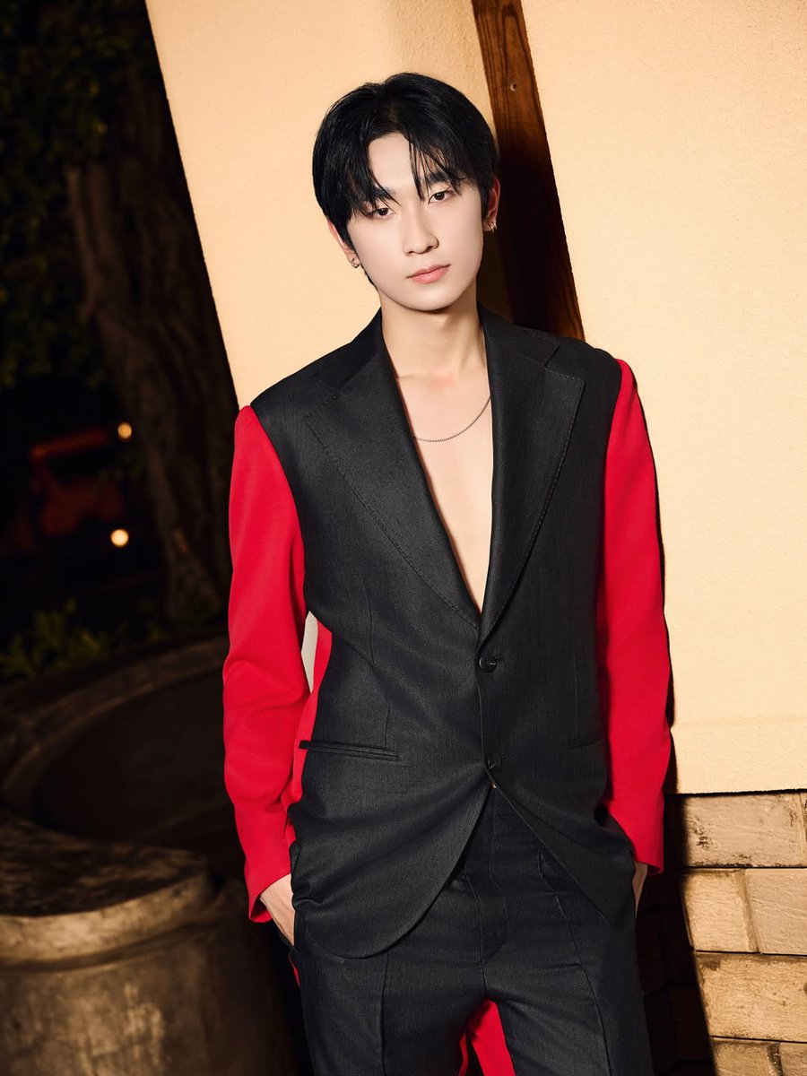 StarNest tweet media