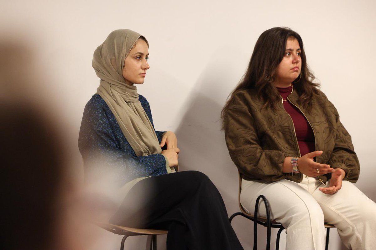 Gençler, geleceğin liderleri olmak için hazırlanıyor! 🤗
<a href="/buyuthayalleri/">Büyüt Hayallerini</a> bursiyerlerinin geleceğe hazırlıklarında yanlarında oluyoruz. Aldıkları Liderlik Eğitimi'yle gençler; iletişim becerilerini geliştirme, karar verme, ekip yönetimi, problem çözme tekniklerini öğrendiler.