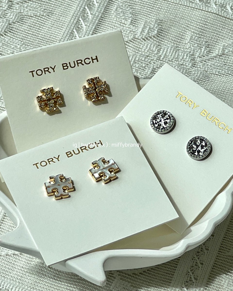 🦢⊹ KIRA PAVÉ STUD EARRINGS ลดเพิ่มแล้วนะคะ ถูกตาแตกมากกก❤️‍🔥🤚🏻ของหมด=ปิดรับค่า