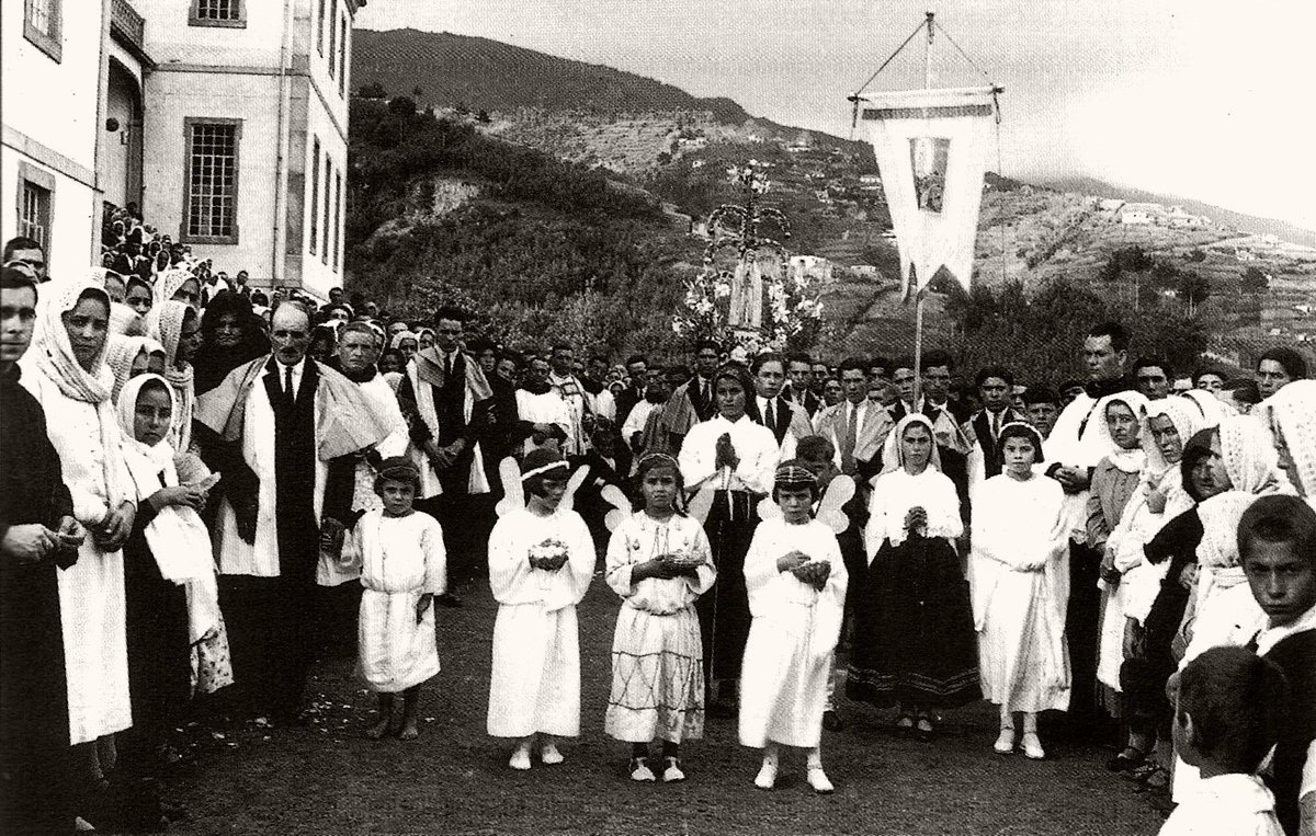 🌹 Perché si vestono abiti decenti quando si va in chiesa?
👉 radiospada.org/2023/10/perche…