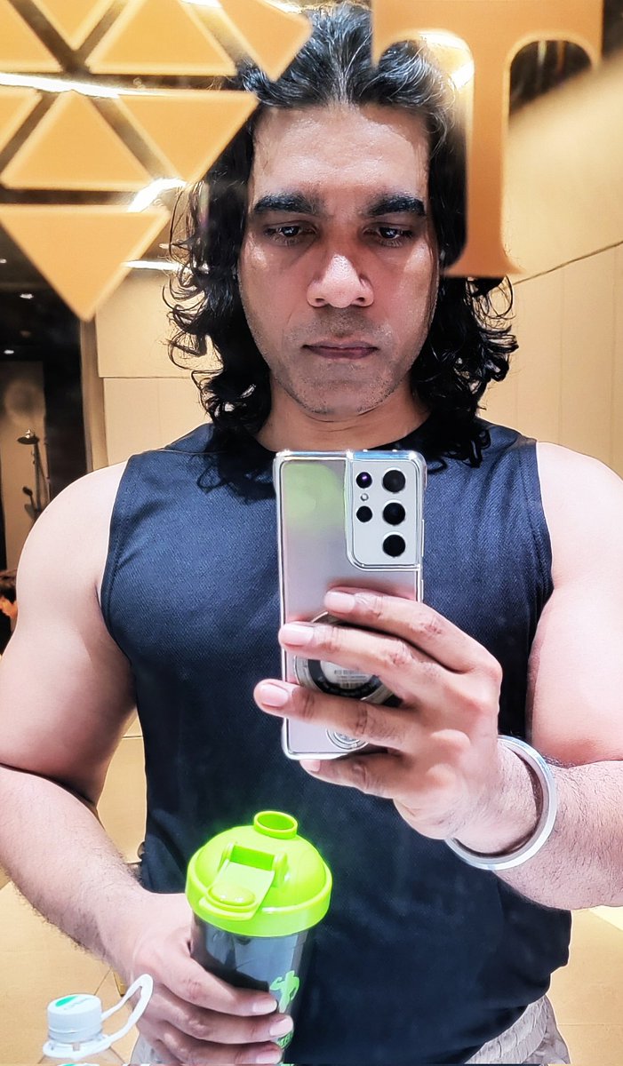 YadavDevendra83's tweet image. Sweat, Shine and repeat ✨️ 

#MondayMorning #workout #gymmotivation