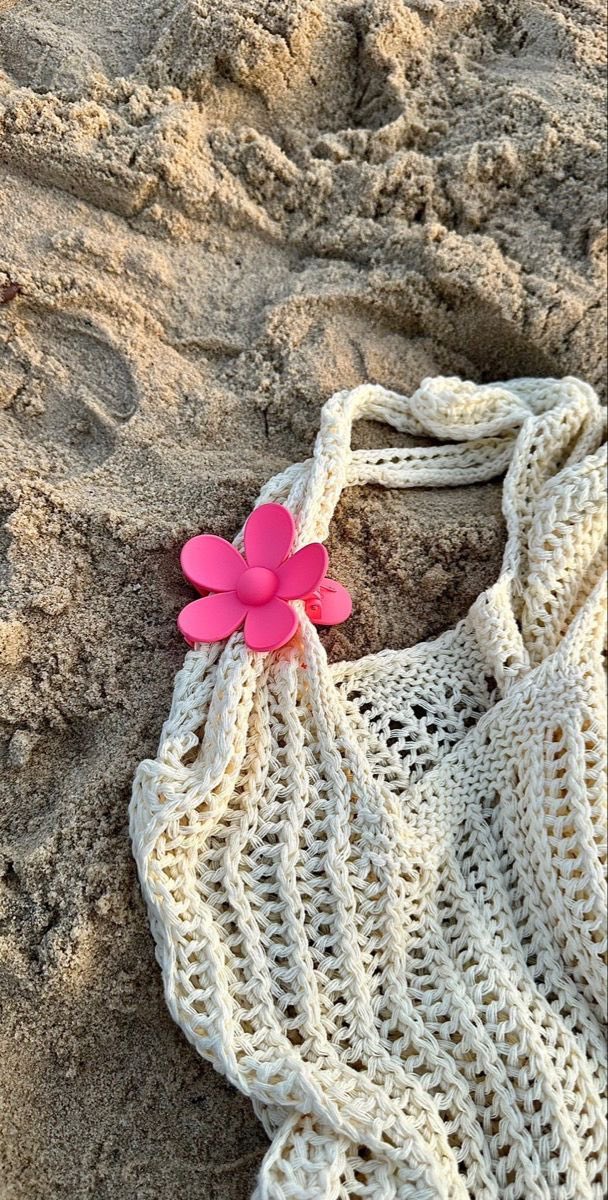 iamannabelle23's tweet image. Seas the day… or just DM me 😏🌸
#BeachLife #BeachVibes #CatchFeels #OceanBreeze #Sunkissed