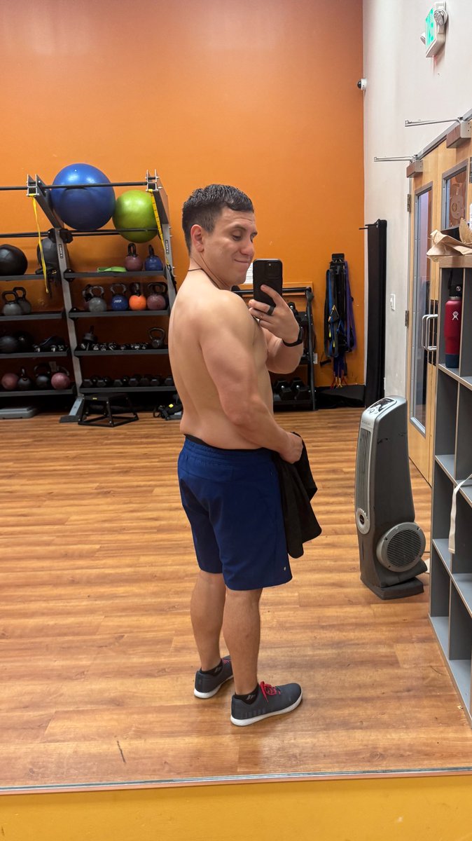 wateryo_'s tweet photo. quick little shoulder workout progress pics a couple of days before #winterarc begins
 
#gym #fitness #workout #fit #fitnessmotivation #gymlife https://t.co/Eb6pdyXvoX