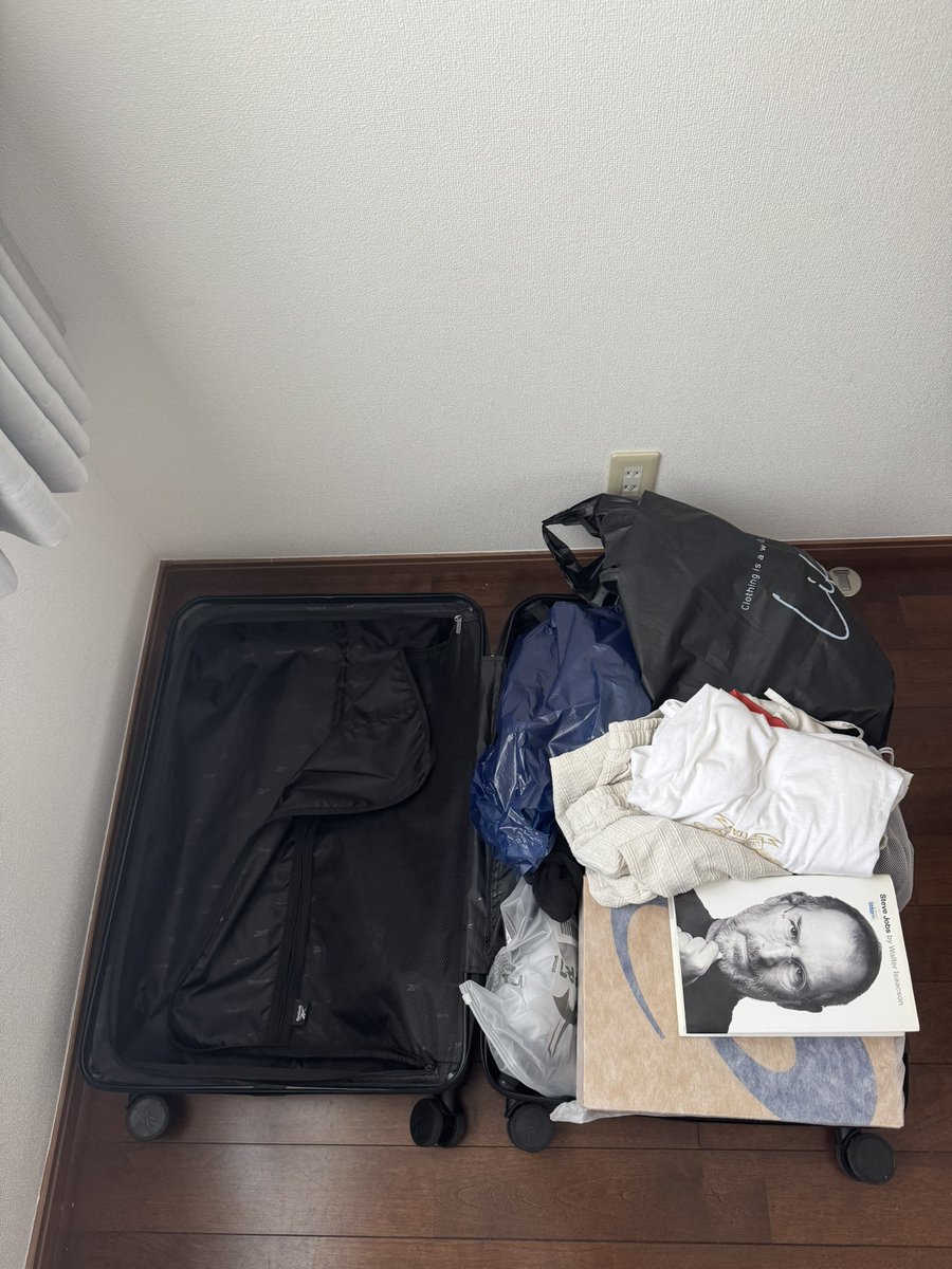 octavicristea's tweet image. pack my stuff and back to @clujhouse
it was amazing staying at @localhostJPN
met amazin people that are all persung ambitious dreams
an incredible atmosphere that pushes you
and all this in Tokyo, recomand it to anyone!