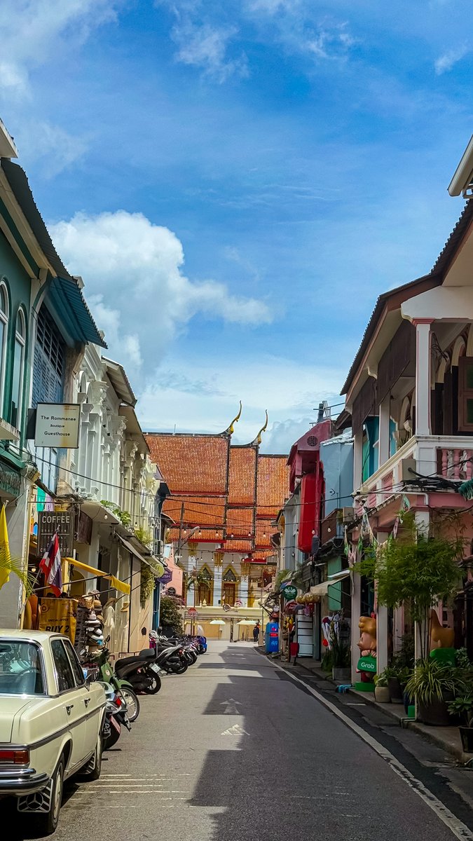 My One-Day Walking Guide for Phuket Old Town
For my last trip to Phuket, I stayed in Old Town, but I know most of you would rather stay near the beach and make this a day trip. Totally fair. So if that’s the plan, here’s how to spend one day in Old Town and not miss the good