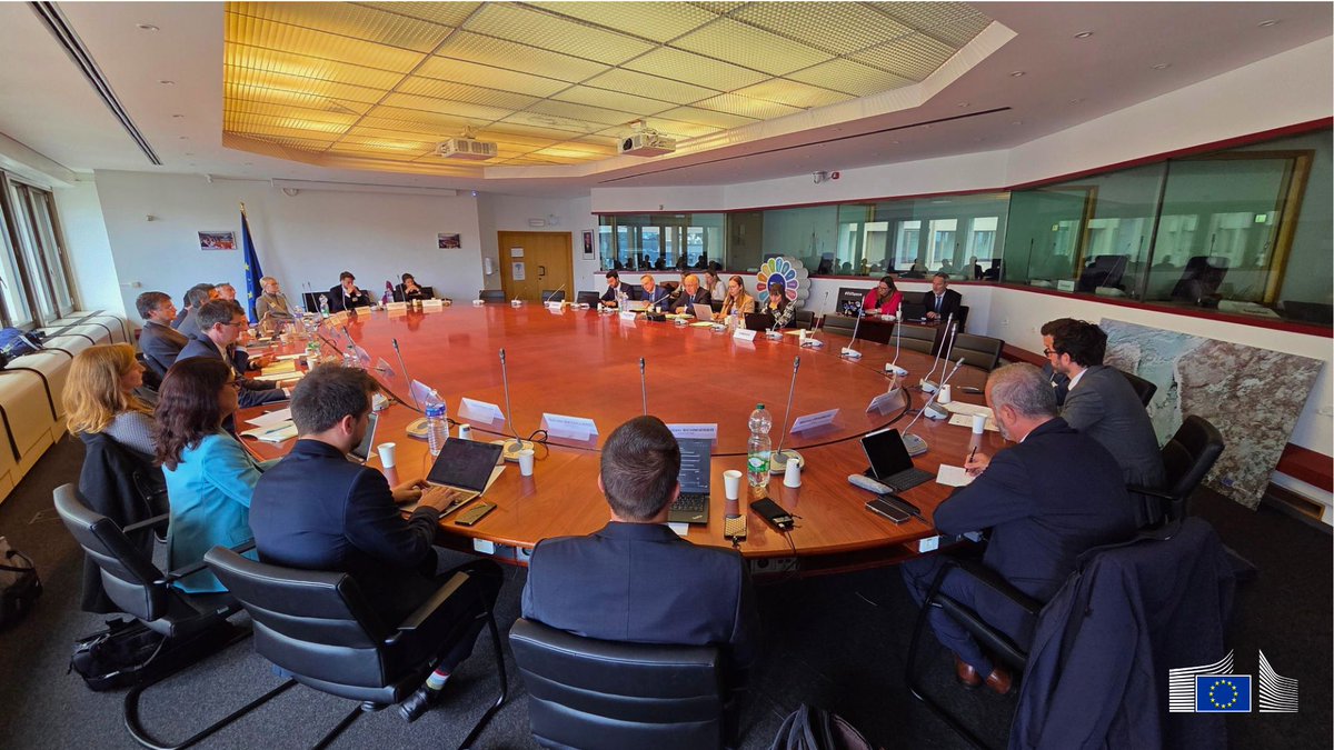 HyImpulseTech's tweet image. Last week, our CEO joined the first Access to Space Roundtable with Commissioner @KubiliusA 
Key topic: #ResponsiveAccess to space.

#HyImpulse’s LOX-paraffin hybrid tech is built for this, enabling Europe to act fast in space for science, commerce &amp;amp; #EUDefence.