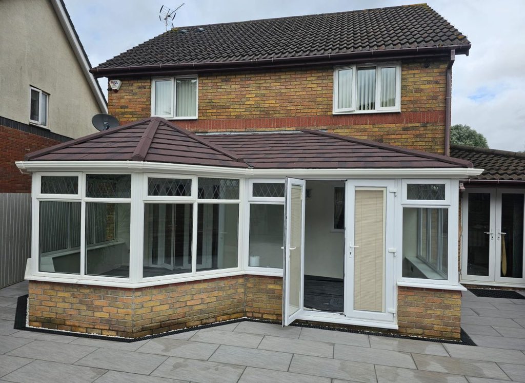 Conservatory Roof Replacement that stands the test of time ⏰ 

The LEKA roof:

✅ Leading U values
✅ Fast fitting
✅ Lightweight
✅ No Timber - No Rot
✅ No Aluminum - No Condensation 
✅ Building control approved

🇬🇧 Nationwide Installers
lekasystems.co.uk