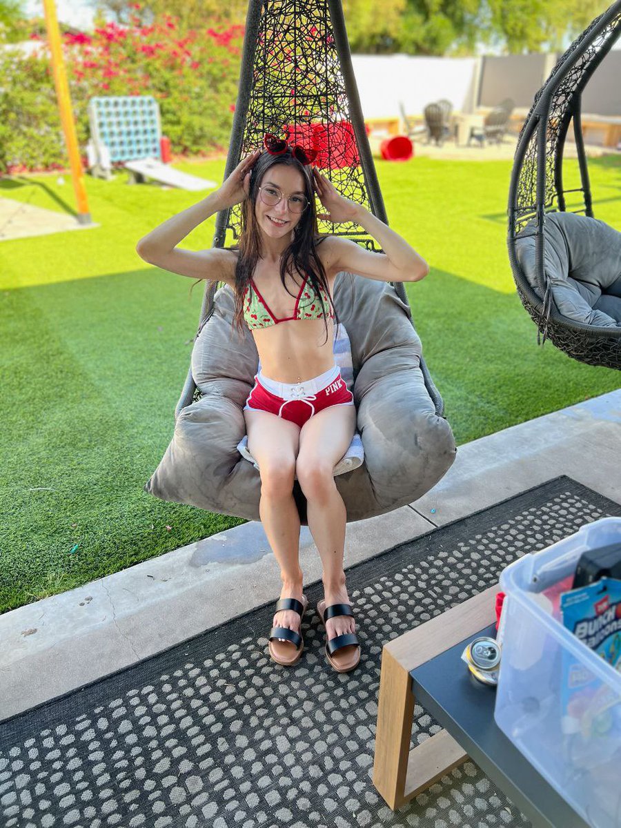 jsweetmiax's tweet image. Swinging into trouble, care to join? 😏