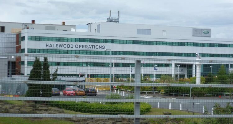 FleetPointUK's tweet photo. UK steps in with £1.5bn guarantee after JLR cyberattack.

Read more: https://t.co/QIOcOTDsY2

#cyberattack #jaguarlandrover #cybersecurity #ukgovernment https://t.co/bmNWZ7Lcrq