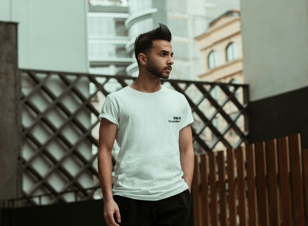 RWA_Ecosystem's tweet image. Confidence isn’t built overnight—it’s powered by vision, community, and purpose. 🌍 Wearing the future with RWA Ecosystem. #RWA #Web3 #FutureReady