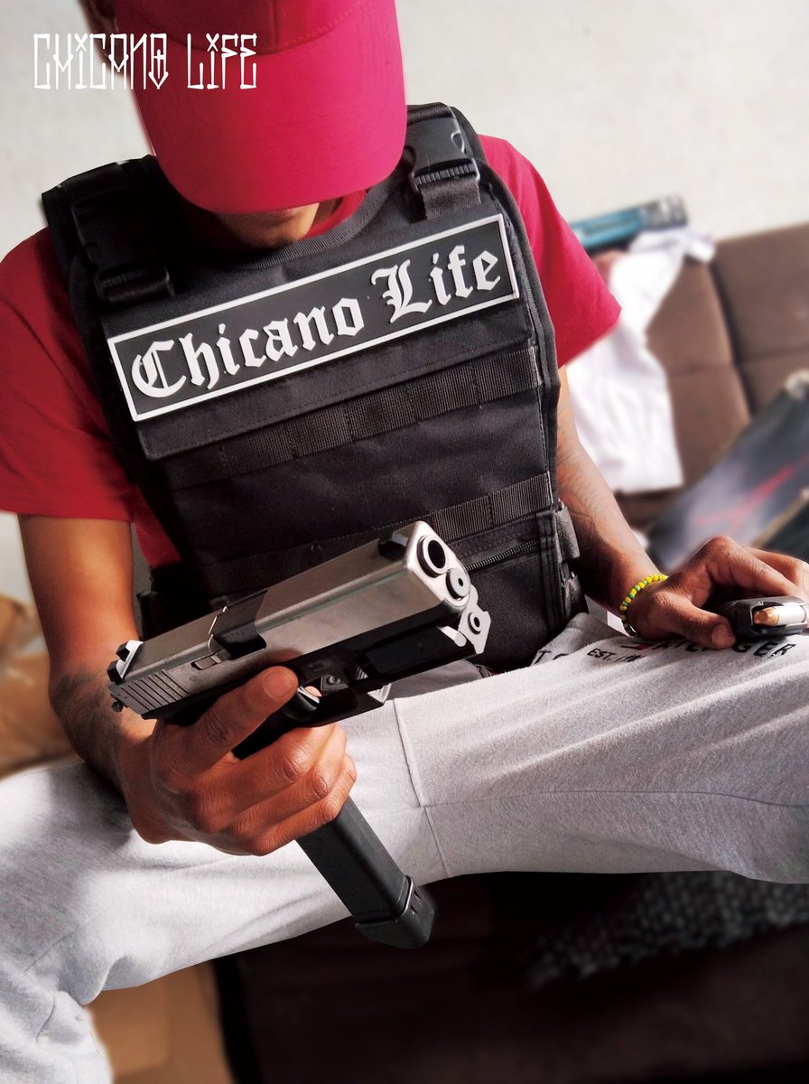 DjsantanaH's tweet image. coming soon

#mamesukestore
#bulletproofvest