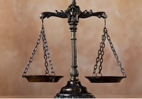 📌 Sokaklarda keko, mafya, maganda, başıboş köpek saldırılarına uğrayan,
📌 Fırsatçılar tarafından soyulan,
📌 Gelir adaletsizliğinden bunalan vatandaşlarımız adalet istiyor❗️