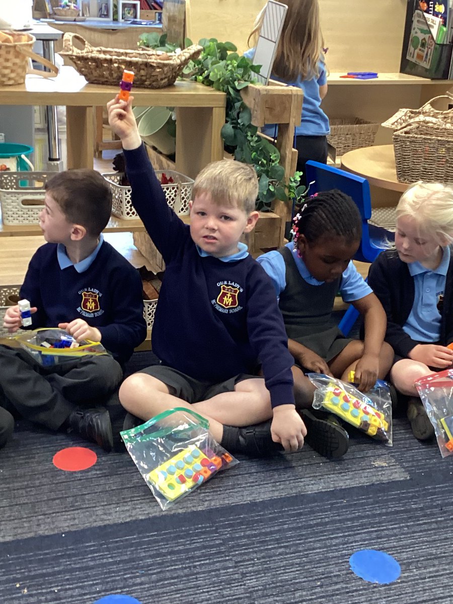MissS_YR's tweet image. We made number blocks to 3 using the multilink cubes #ourladysmaths