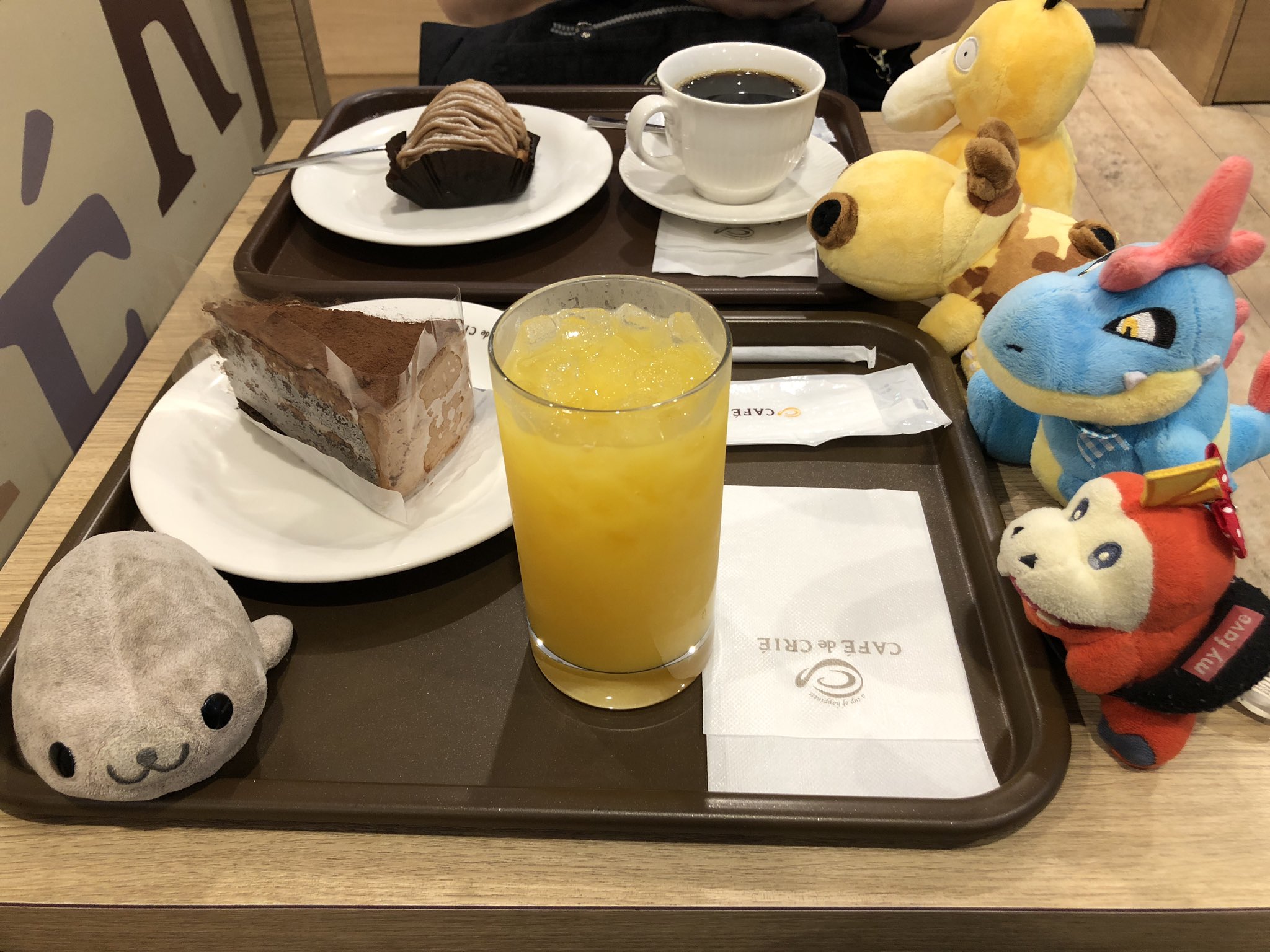 ポケモン　キャンバスプリント　満開の桜の木　ヒトカゲ nihonbashi-takashimaya-pokemon