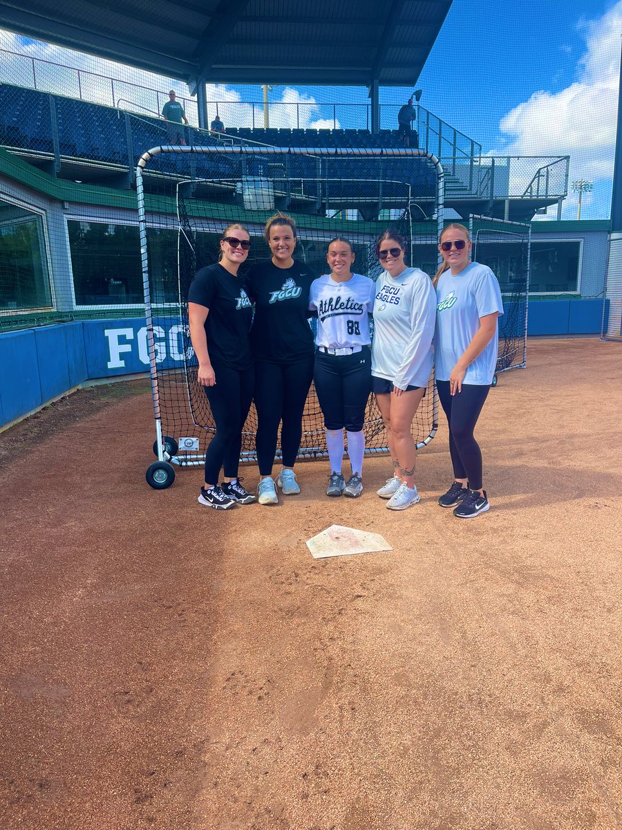 Alivia Harris (@aliviaharris88) on Twitter photo Always an amazing time in fort myers with <a href="/FGCU_Softball/">FGCU Softball</a> .
Big thank you <a href="/courtneygettins/">courtneygettins</a> ,<a href="/LindsayFico/">Lindsay Fico</a>, and <a href="/DevynFlaherty/">Devyn Flaherty</a> for the wonderful pitching and hitting clinic, along with the beautiful campus tour.
I hope to be back soon!
<a href="/BSherSB/">Barb Sherwood</a> <a href="/SoCalKennedy26/">So Cal Athletics Kennedy 26 Premier</a> Always an amazing time in fort myers with <a href="/FGCU_Softball/">FGCU Softball</a> .
Big thank you <a href="/courtneygettins/">courtneygettins</a> ,<a href="/LindsayFico/">Lindsay Fico</a>, and <a href="/DevynFlaherty/">Devyn Flaherty</a> for the wonderful pitching and hitting clinic, along with the beautiful campus tour.
I hope to be back soon!
<a href="/BSherSB/">Barb Sherwood</a> <a href="/SoCalKennedy26/">So Cal Athletics Kennedy 26 Premier</a>