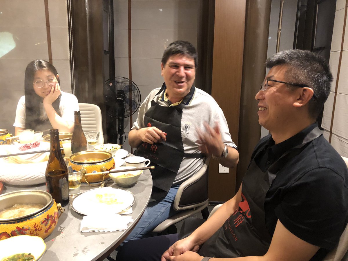 INPOMs_JSPS's tweet image. I met Yang-Guang, Maxim, and Hong-Ying in Chengdu, China