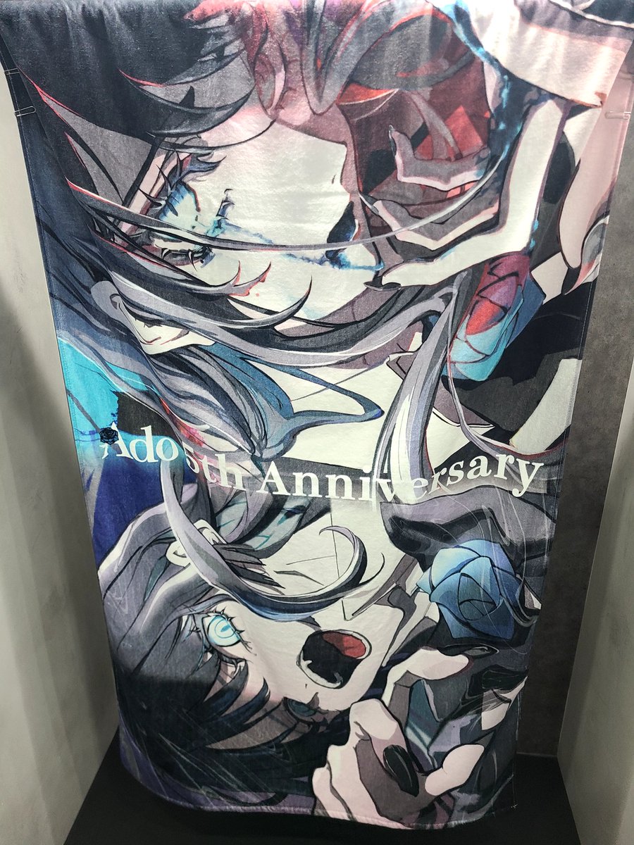 Ado 팝업스토어
사려던 티랑 카라 셔츠는 품절이라 못샀다