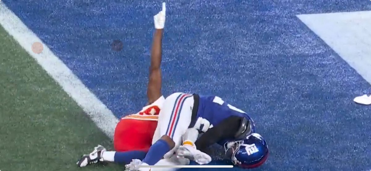 chris_white9's tweet photo. @Chiefs https://t.co/QyuB1j1rRL