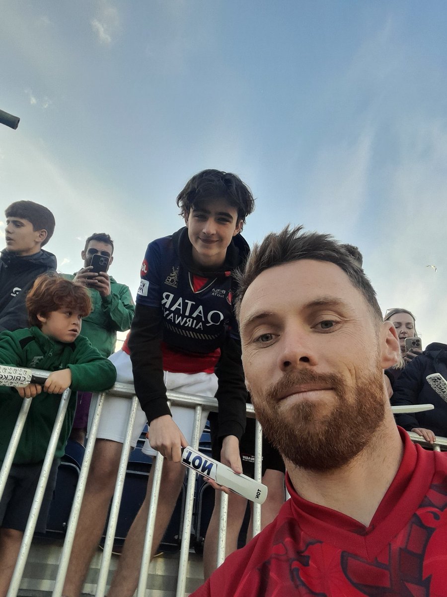 RcbianOfficial's tweet photo. Salt with RCB fan 🫡 https://t.co/6q5srKaeaB