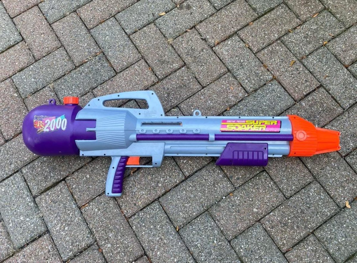 rareactionfigs's tweet photo. Upcoming:
Larami
Super Soaker
CPS 2000
Contsant Pressure System
1996
*still works*
💦 🔫
#larami #supersoaker #collectibles #vintagetoys #watergun https://t.co/PDC4Go55dY