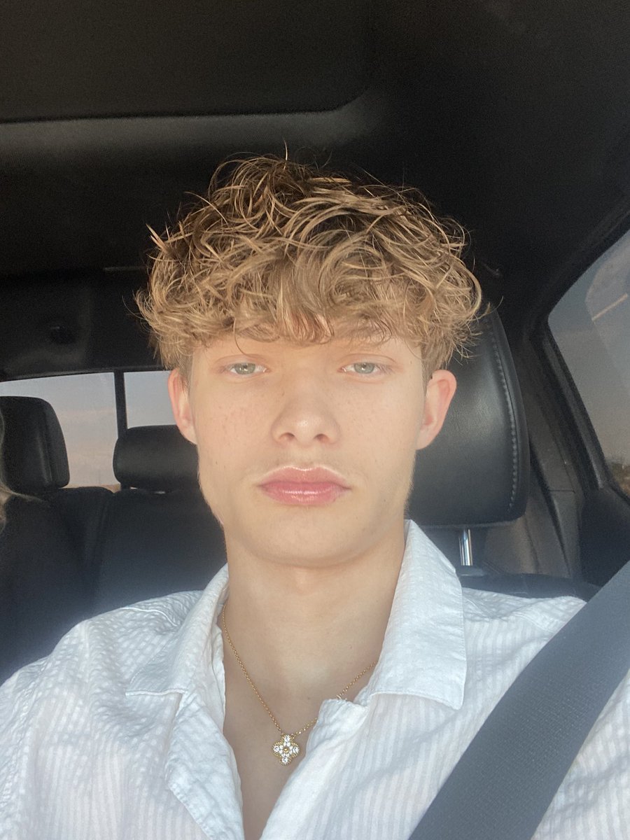 Gage tweet media