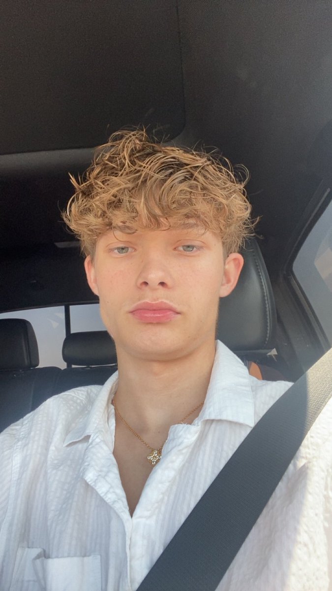 Gage tweet media