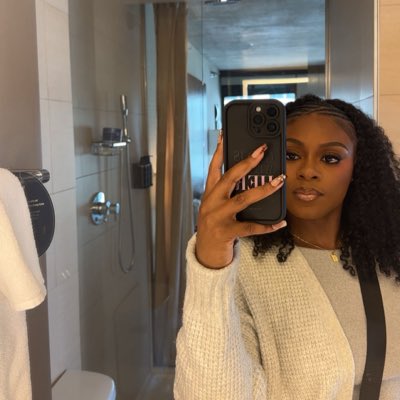 Alaziaaaaa's tweet photo. #NewProfilePic https://t.co/DM4wtWiXiV