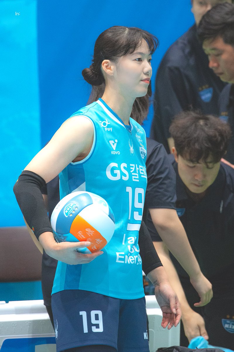 250921 코보컵 #유서연 in 여수 

새로운 유니폼과 싸인볼✨

📥 012-eu.tistory.com/45