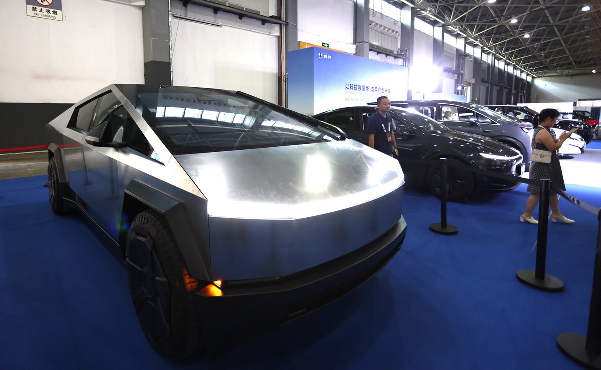 ChinaDaily's tweet image. China&apos;s accelerated construction of hi-tech infrastructure and deepening reforms expected to drive high-quality development of digital economy.
#TechLifeToday  #BigData2025 bit.ly/46xNIX6