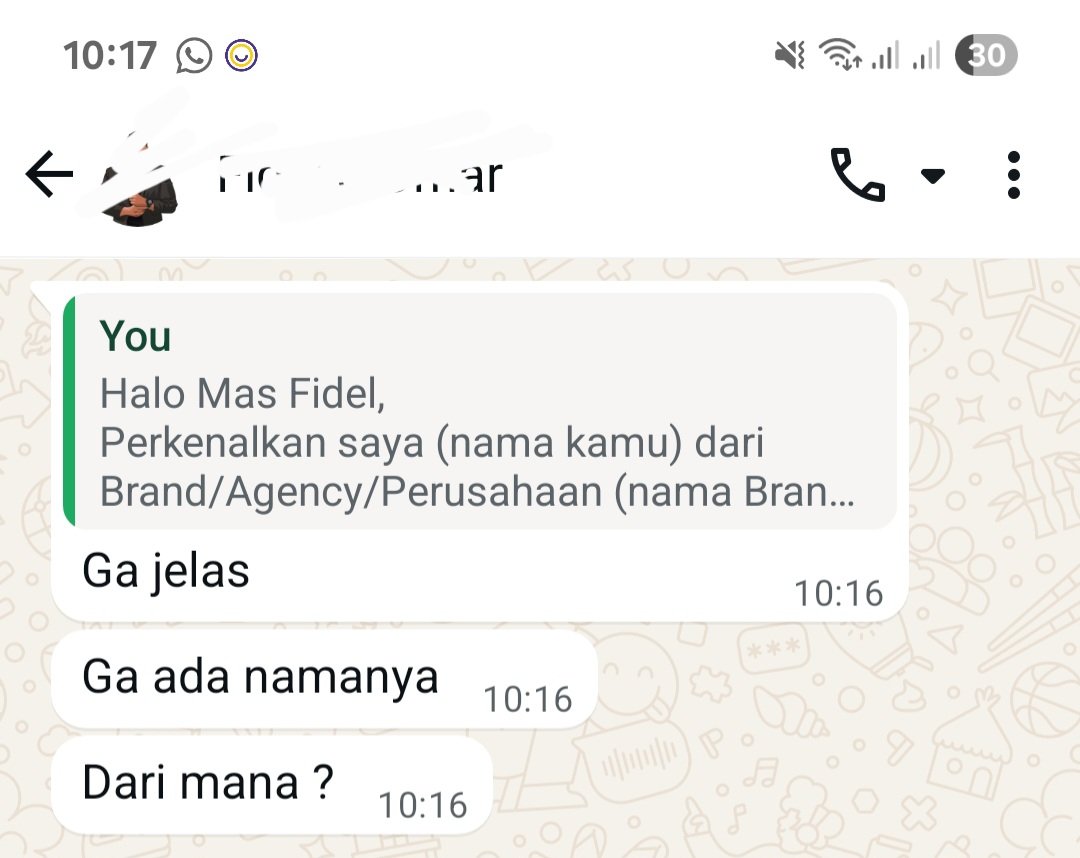 crimsoncherry09's tweet photo. Gw coba chat trnyata auto reply. Ngegas banget padahal mau colab. Ini yang suka share2 trkait kerjaan di BU*N. Berasa artis banget influencer ini. https://t.co/u7x04W19GQ