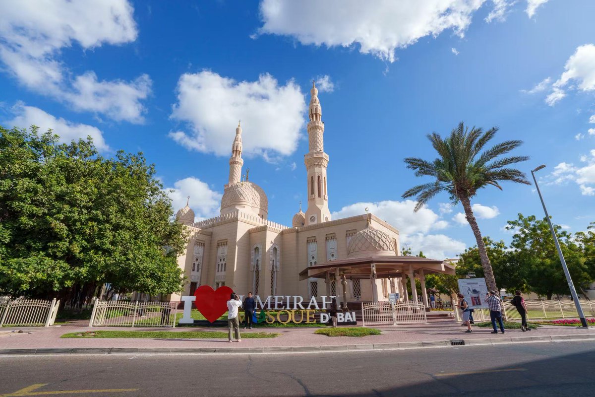 Invengo's tweet image. 🤝 Thrilled to partner with @smccudubai to launch a innovative cultural experience at Dubai’s iconic Jumeirah Mosque 🕌!
✨ Blending culture + technology to enrich the visitor experience and celebrate Dubai’s heritage.
Stay tuned for updates!