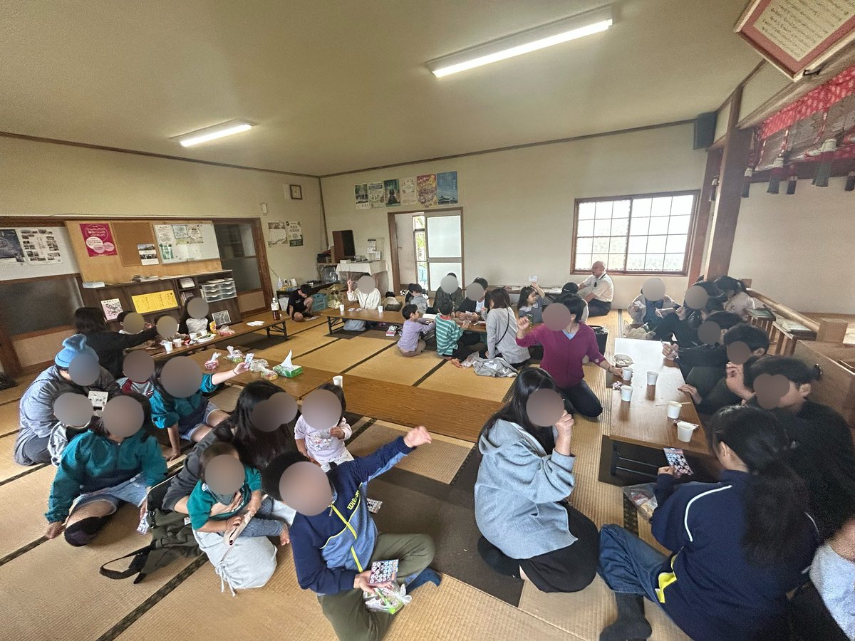 hidamarinokkr's tweet photo. 第20回あったか食堂ぽかぽかを開催！

今回は、たこ焼きに挑戦！
ボランティアさん達は、前々日に練習して本番に臨みました🤗
いつも、ありがとうございます😊

総勢48名の方にご参加頂き、大盛況でした。
ご協力頂いた皆様ありがとうございました♪

詳細はホームページから

https://t.co/neKWxQHTwc https://t.co/ujZPG0NMDG