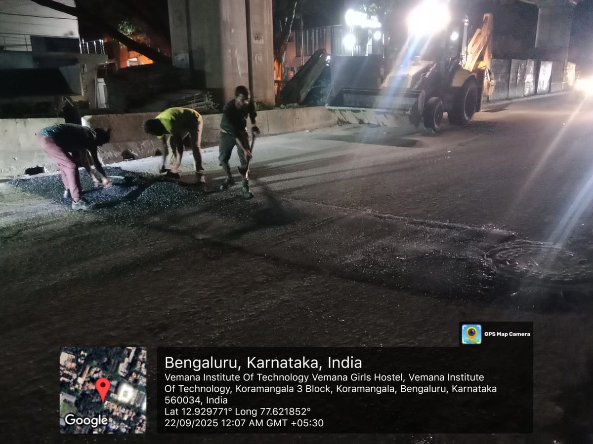GBA_office's tweet photo. 🚧Potholes in BTM Layout, Madiwala & Koramangala main roads have been filled, making travel smoother and safer for everyone.
#PotholeFreeRoads #GreaterBengaluruAuthority #southcitycorporation #GBA #Bengaluru #potholes #potholesrepair #DKShivakumar https://t.co/rEJfTum5zw