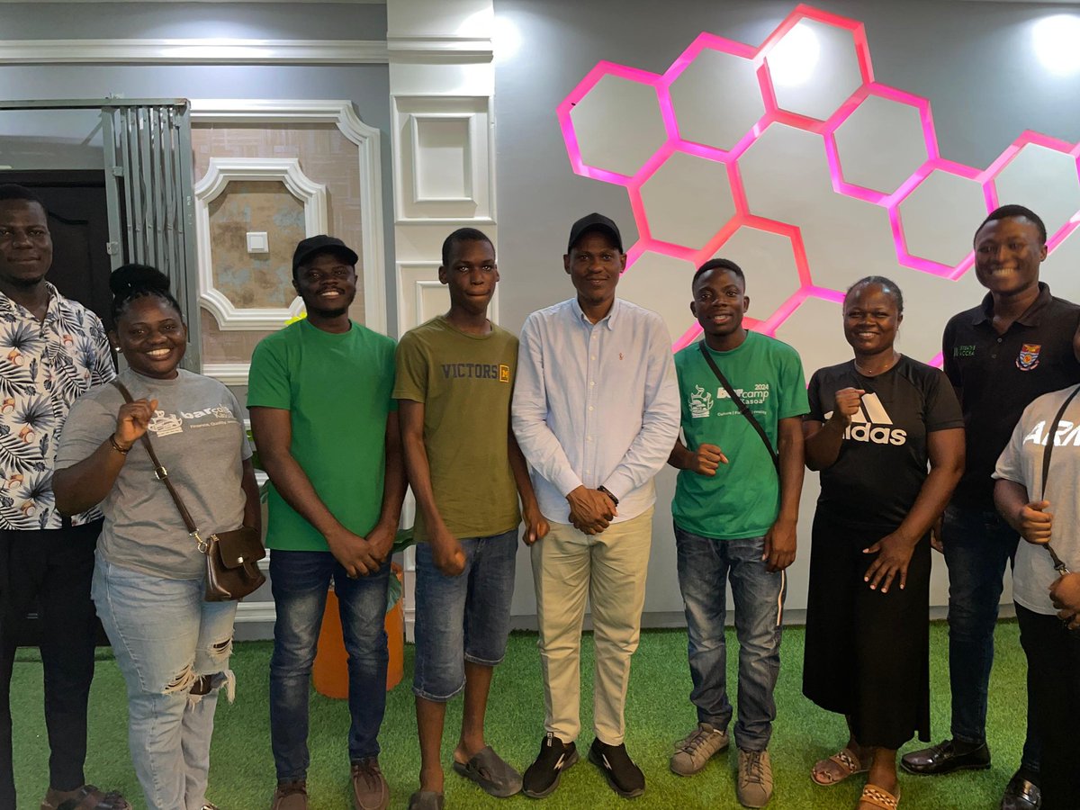 volunteeringh's tweet photo. @BarcampKasoa @ipaulrecycle @CleanAirFund @kwadwosafo_Jnr @Mmofra_Ghana @SugloMabel1 @SalifuMemuna @EnyonamManye @Sdghubghana @RGBekoe @missmettle @CodeforGhana Paul @ipaulrecycle: Plastics can be sold to generate income &amp; other waste can be disposed of using the available tricycle waste collector.
Let's think Clean Air for healthier #Kasoa Communities.

#CleanAirGhana #NVDay2025 #KasoaKonnect #KasoaWeDey #recycling #CleanAir4All https://t.co/sCcehBsNRk