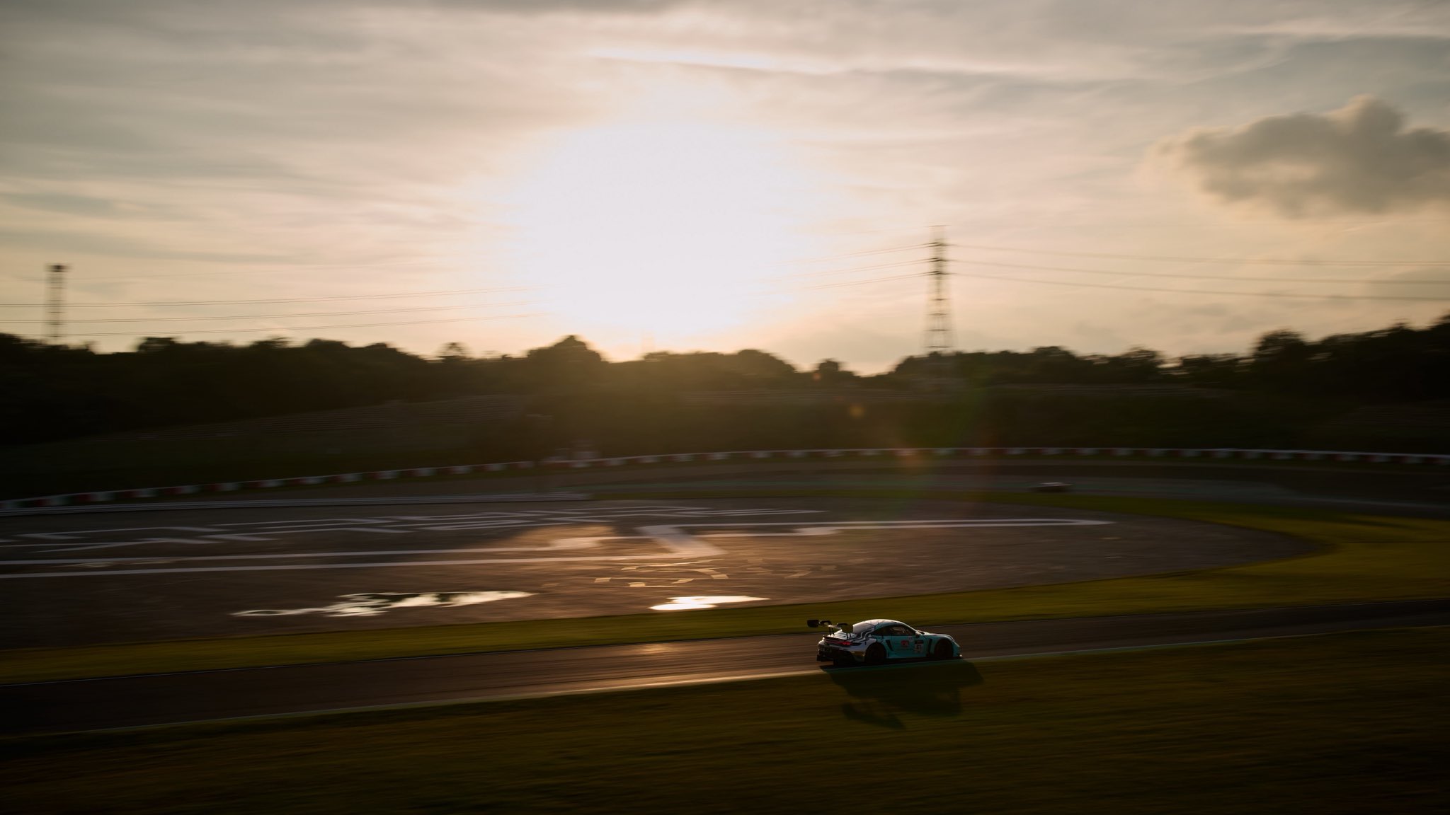 帰路　PHOTO写真集 Mio 地元鎌倉・江ノ島の海空と江ノ電沿線風景20.4.28〜 | ある